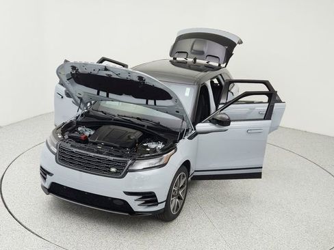 New 2026 Land Rover Range Rover Velar Dynamic SE image 15