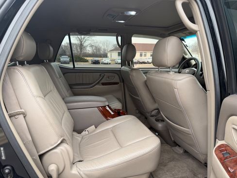 Used 2006 Toyota Sequoia Limited image 11