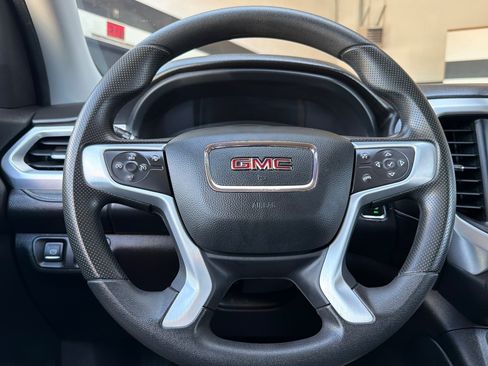 Used 2022 GMC Acadia SLE FWD image 23