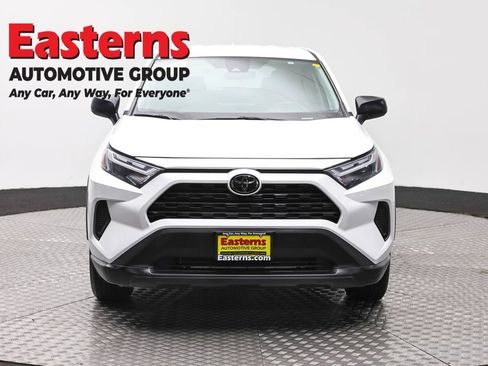 Used 2023 Toyota RAV4 LE AWD/4WD image 2