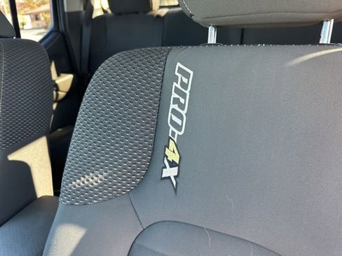Used 2019 Nissan Frontier PRO-4X image 28