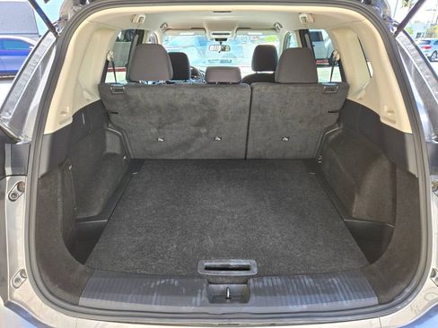 Used 2024 Nissan Rogue S AWD/4WD image 17