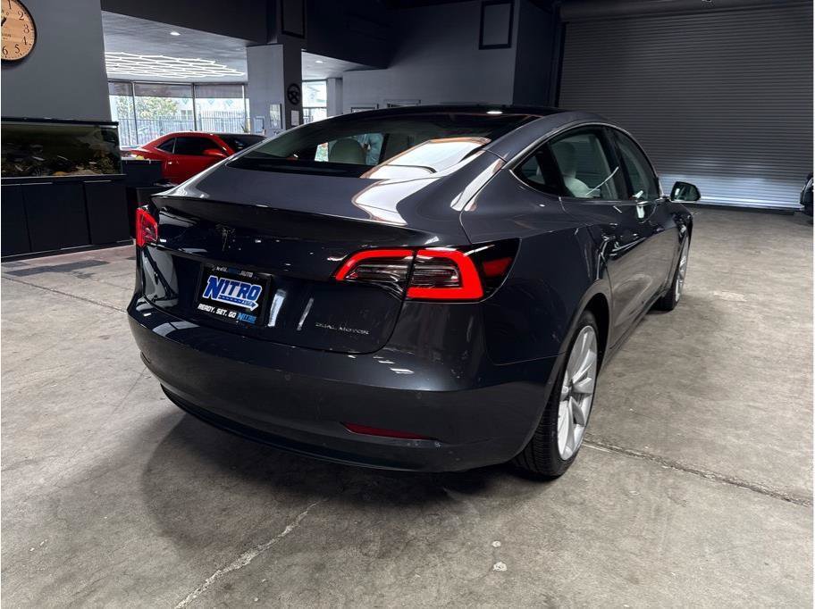 Used 2018 Tesla Model 3 Long Range AWD/4WD image 3