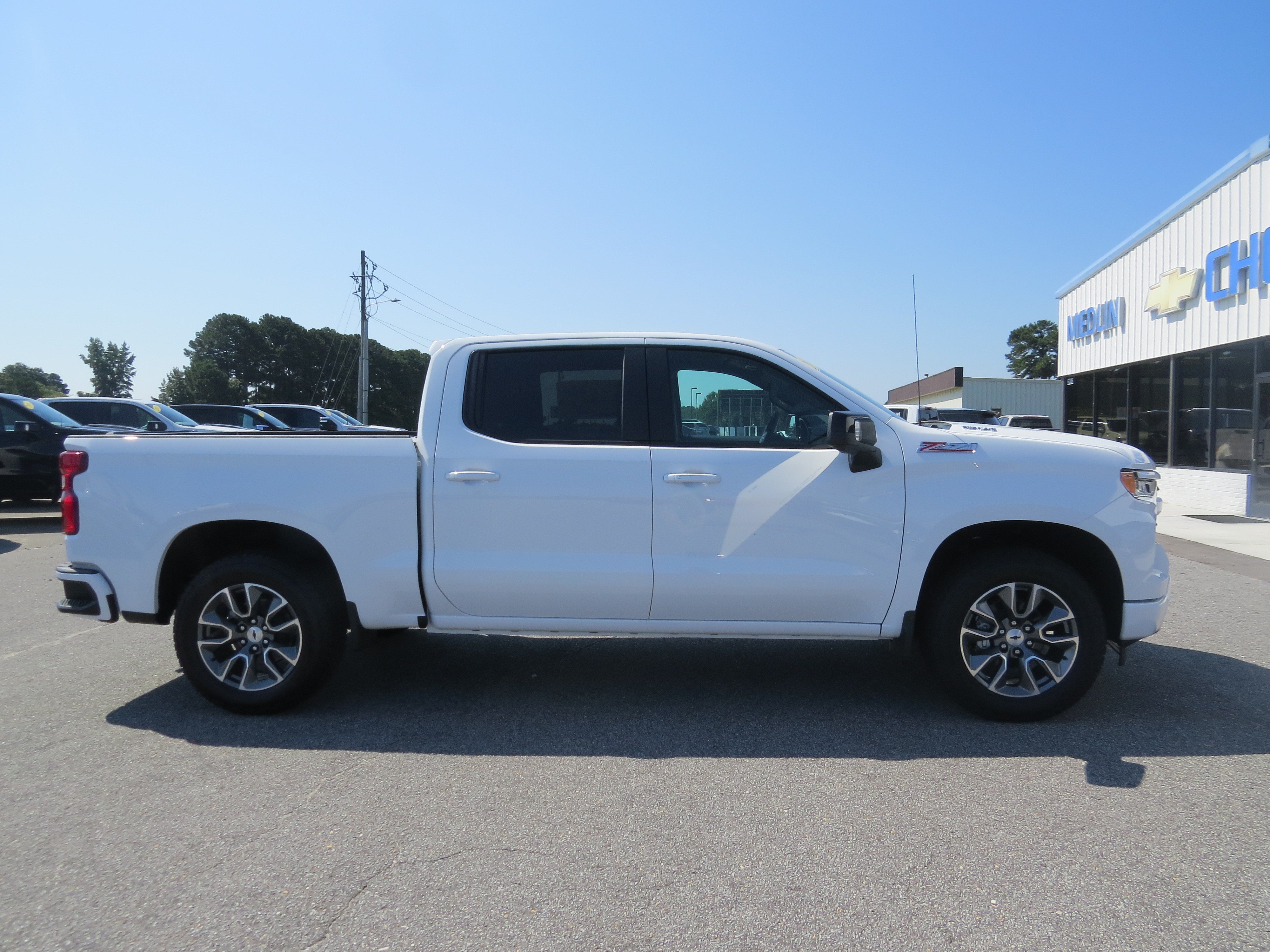 New 2026 Chevrolet Silverado 1500 RST w/ RST All Star Premium Package AWD/4WD image 2