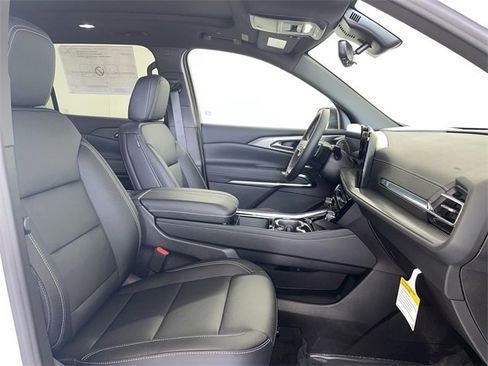 New 2026 Chevrolet Traverse LT w/ Sun and Wheel Package image 22