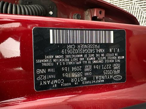 Used 2025 Hyundai Elantra SEL w/ Cargo Package FWD image 32