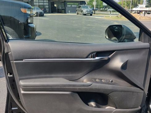 Used 2022 Toyota Camry LE w/ Carpet Mat Package (TMS) FWD image 24