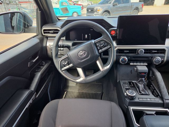 Used 2026 Toyota Tacoma TRD Off-Road AWD/4WD image 13