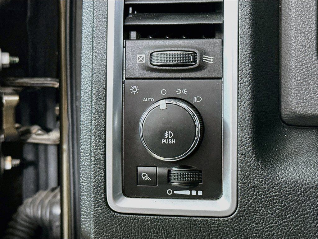 Used 2014 RAM 1500 Big Horn RWD image 12
