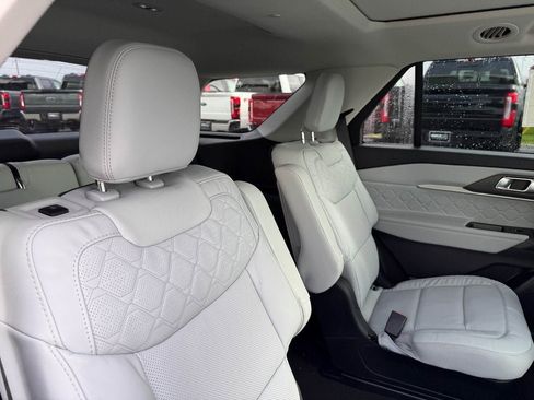 New 2026 Ford Explorer Platinum w/ LUX Leather Package image 19