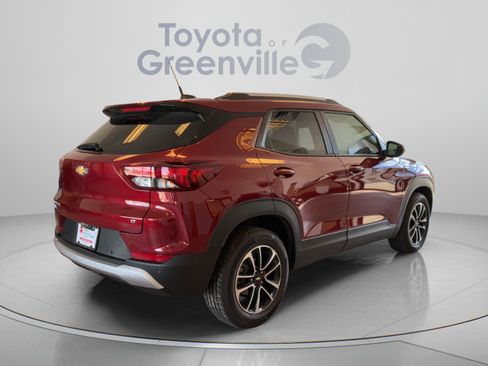 Used 2024 Chevrolet TrailBlazer LT w/ LT Cold Weather Package FWD image 6
