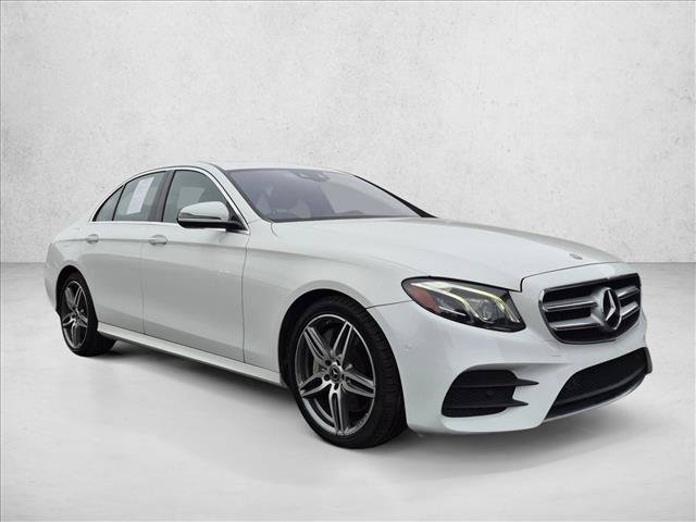 Used 2018 Mercedes-Benz E 400 4MATIC Sedan image 3