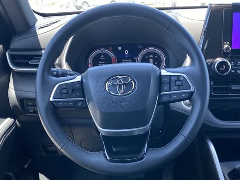 Certified 2026 Toyota Highlander XSE AWD/4WD image 14