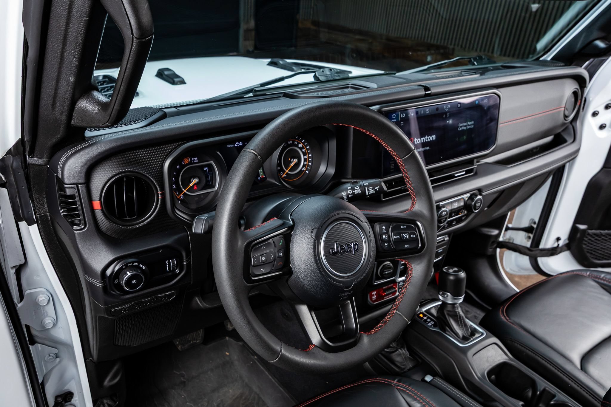Used 2024 Jeep Wrangler Unlimited Rubicon AWD/4WD image 16