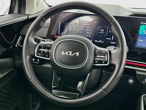 Used 2025 Kia Carnival SX Prestige FWD image 8