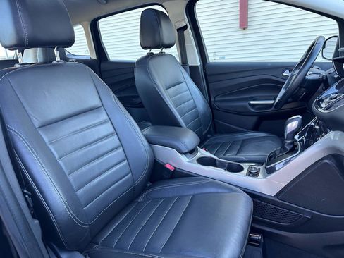 Used 2015 Ford C-MAX Energi SEL w/ Equipment Group 303A FWD image 31