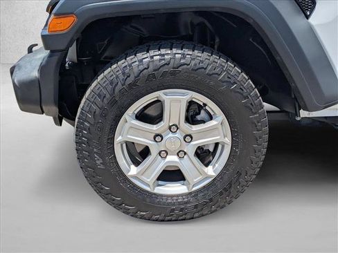 Used 2018 Jeep Wrangler Unlimited Sport S AWD/4WD image 24