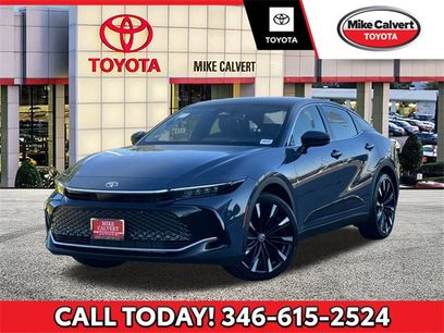 Used 2025 Toyota Crown Platinum