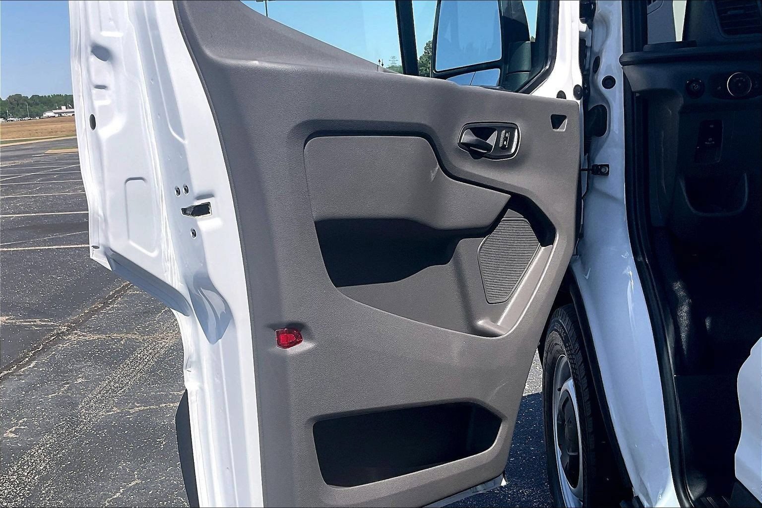 Used 2025 Ford Transit 150 Low Roof RWD image 17