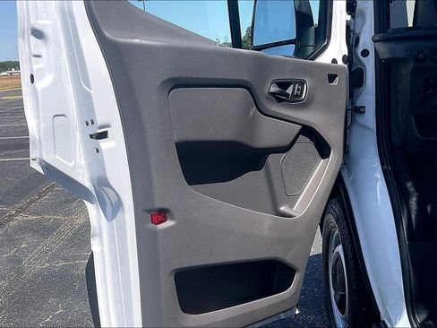 Used 2025 Ford Transit 150 Low Roof RWD image 17