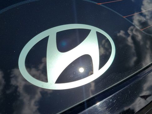 Used 2025 Hyundai Tucson SE FWD image 10