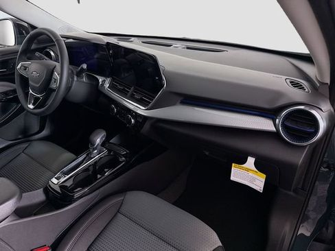 New 2026 Chevrolet Trax LT w/ Driver Confidence Package FWD image 28