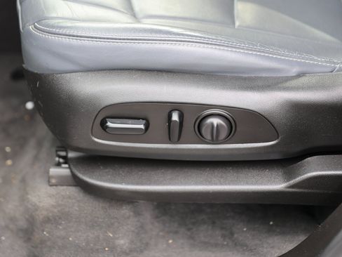 Used 2020 Buick Enclave Essence image 18