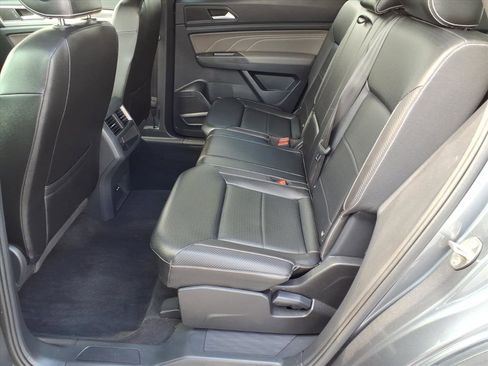 Used 2023 Volkswagen Atlas Cross Sport SE image 21