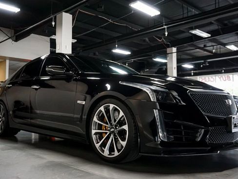 Used 2016 Cadillac CTS V image 2