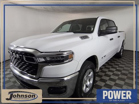 Used 2025 RAM 1500 Big Horn AWD/4WD image 1