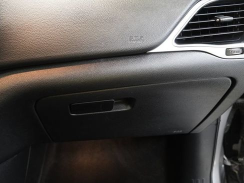Used 2019 Jeep Cherokee Limited AWD/4WD image 41