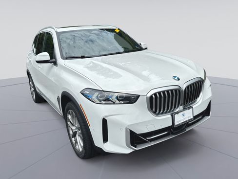 Used 2024 BMW X5 xDrive40i w/ Premium Package AWD/4WD image 1
