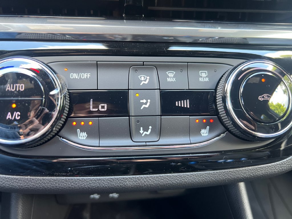 New 2026 Buick Envista Sport Touring w/ Convenience I Package FWD image 32