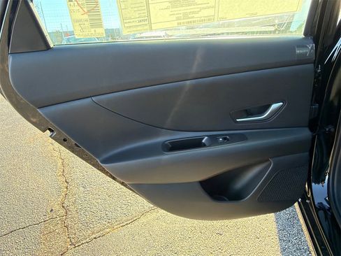 New 2026 Hyundai Elantra SE image 21