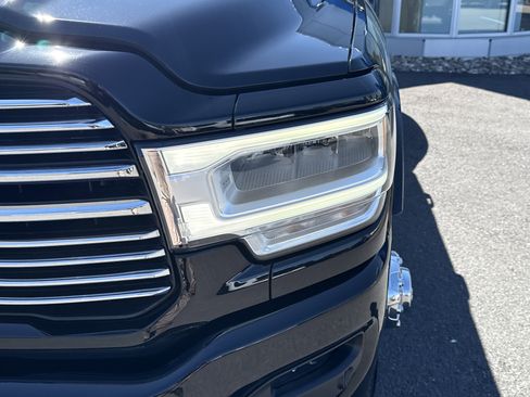 Used 2022 RAM 3500 Laramie AWD/4WD image 9