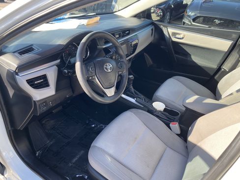 Used 2015 Toyota Corolla LE FWD image 10