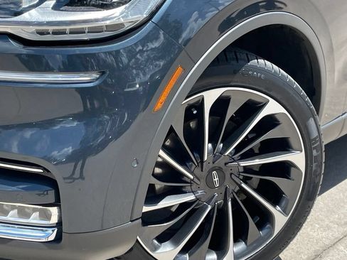 Used 2023 Lincoln Aviator Reserve w/ Equipment Group 201A AWD/4WD image 8