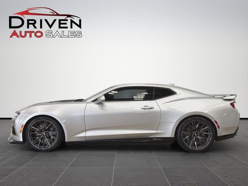 Used 2018 Chevrolet Camaro ZL1 RWD image 1
