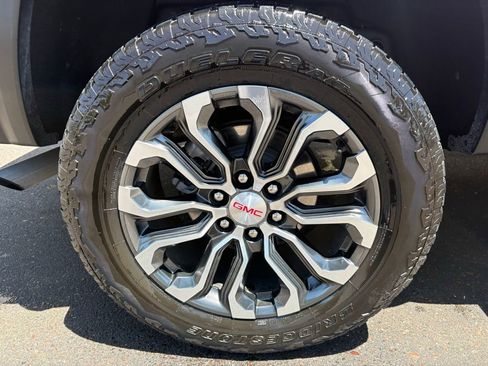 Used 2025 GMC Canyon Denali AWD/4WD image 6