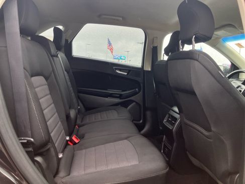 Used 2019 Ford Edge SE FWD image 33