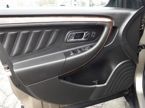 Used 2018 Ford Taurus Police Interceptor AWD image 21