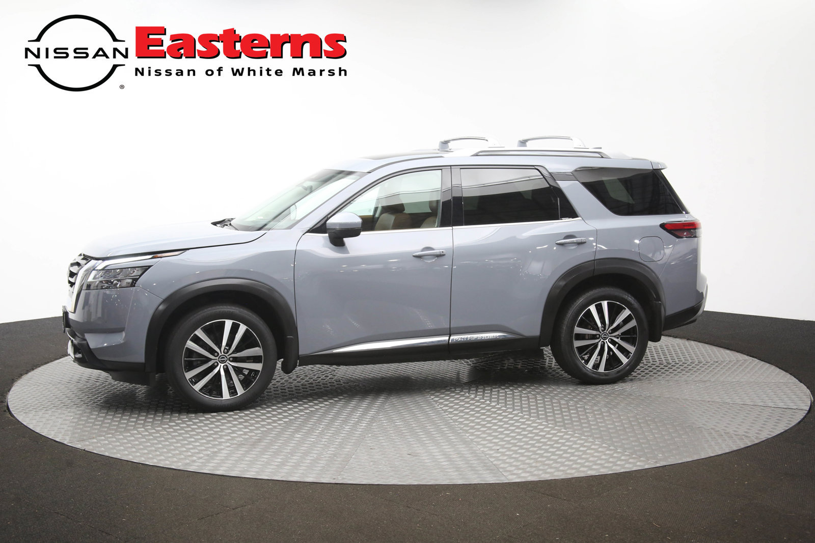 Used 2023 Nissan Pathfinder Platinum w/ Cargo Package AWD/4WD image 57