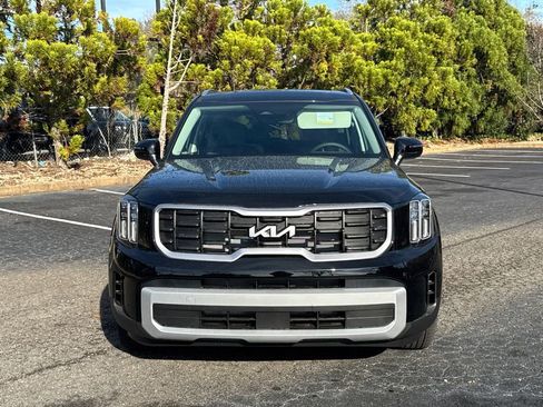 New 2025 Kia Telluride S image 8