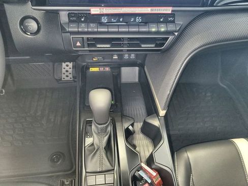 New 2026 Toyota Camry Hybrid AWD/4WD image 19