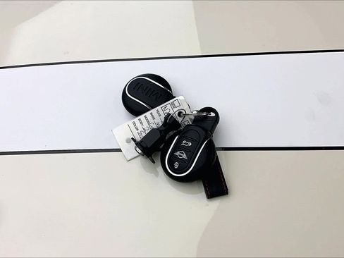 Used 2022 MINI Cooper S image 12