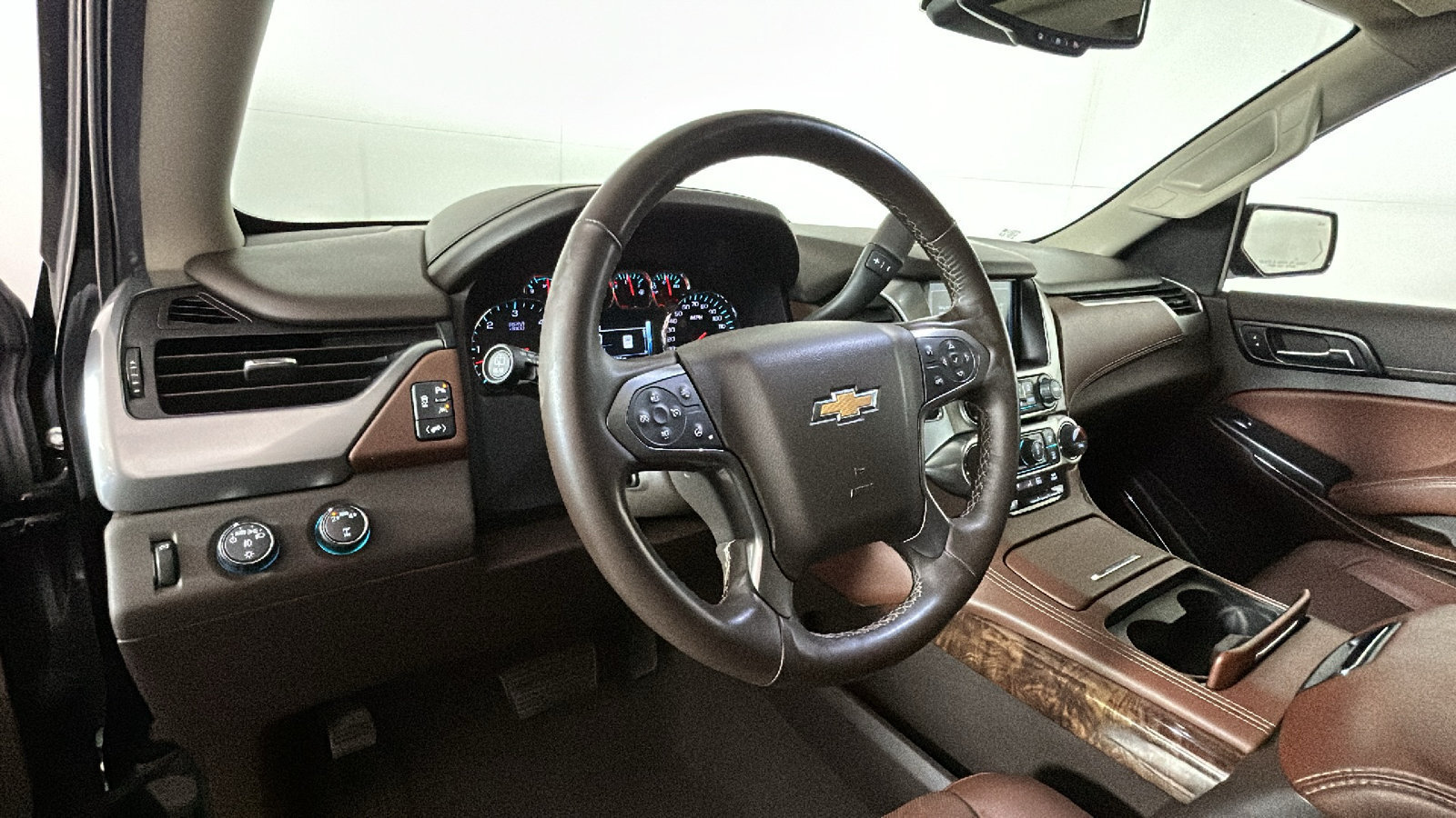 Used 2020 Chevrolet Tahoe Premier AWD/4WD image 17