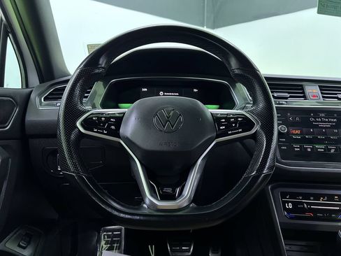 Used 2022 Volkswagen Tiguan SE R-Line FWD image 18