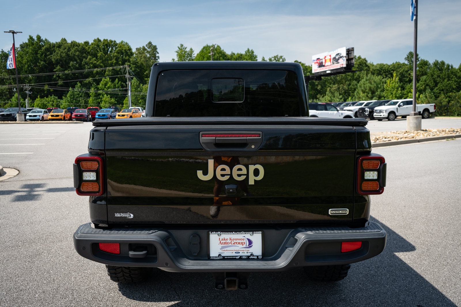 Used 2020 Jeep Gladiator Overland AWD/4WD image 8