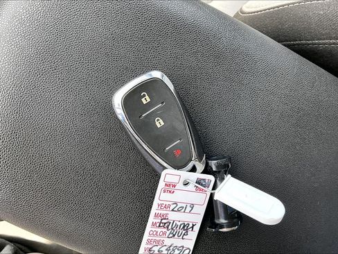 Used 2019 Chevrolet Equinox LS FWD image 11