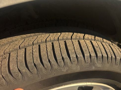 Used 2012 Nissan Rogue SL image 3